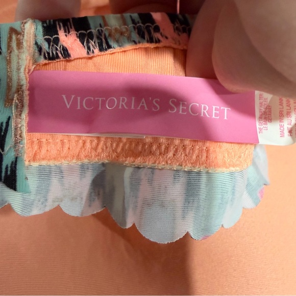 Victoria's Secret Pink and Black Patterned Bathing Suit Top - Picture 9 of 11